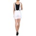 Daphnea Damen Latzshorts - weiß Kurze Latzhose Overalls für Damen ZADIEWHITE-M-12 Bekleidung